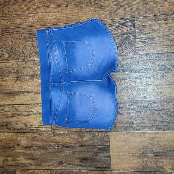 Jegging shorts - Picture 2 of 3